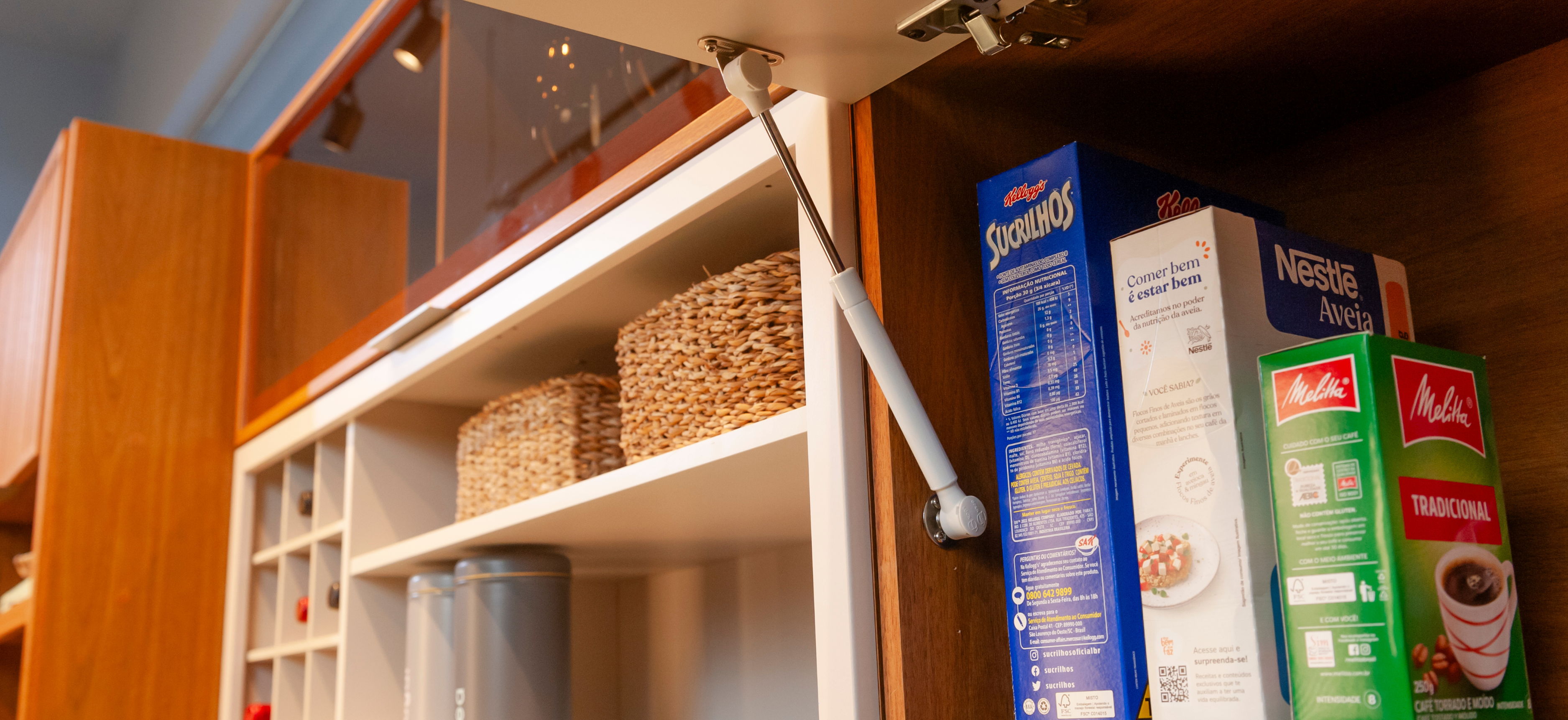 Maximizando o Espaço: Estratégias Inteligentes para Organizar sua Cozinha.